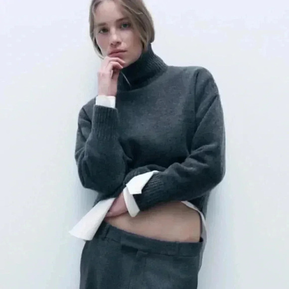 NWT Zara Soft Knit Sweater High Collar  Gray Size Small - Picture 2 of 10